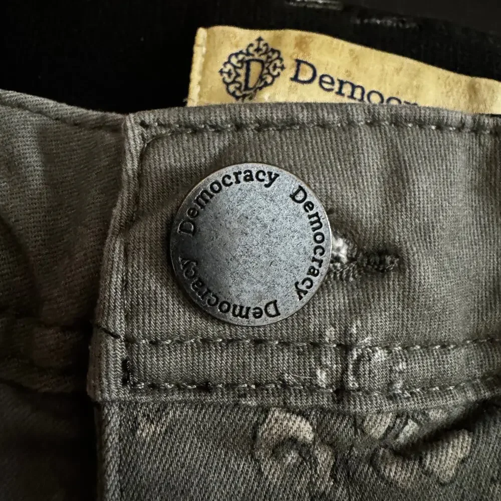 Democracy Women's Straight Leg Jeans - Olive Floral - Picture 8 of 8